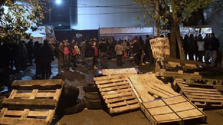 Gendarmería desalojó la planta de PepsiCo en Vicente López