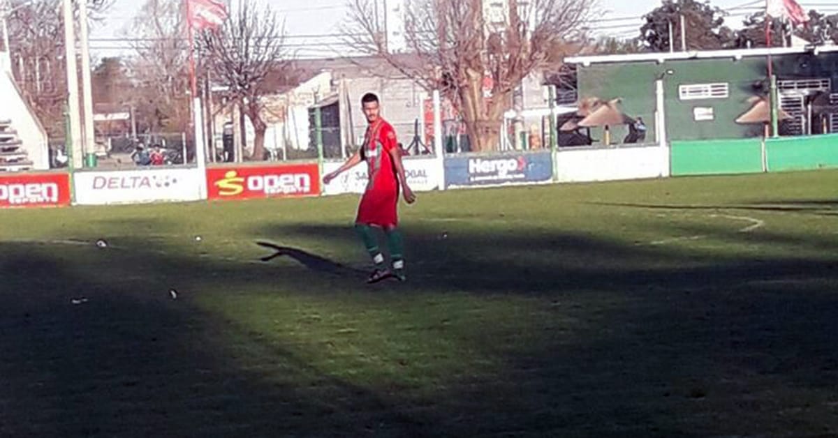 Cayumán, el héroe de Al Ver Verás que le hizo 4 goles a Peñarol