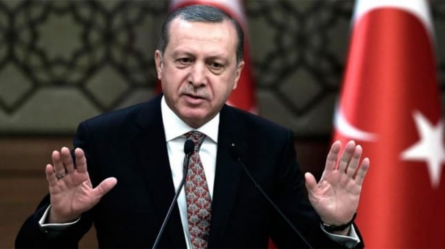 Detuvieron en Turquía a otros 70 funcionarios acusados de golpismo