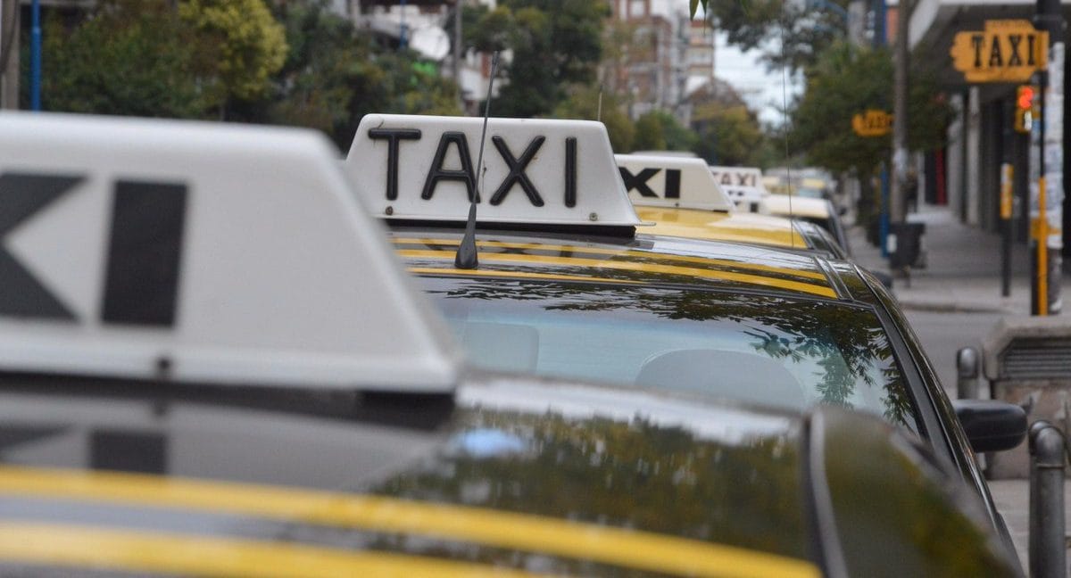 Botones antipánico: más de 1000 taxis son monitoreados por el Municipio