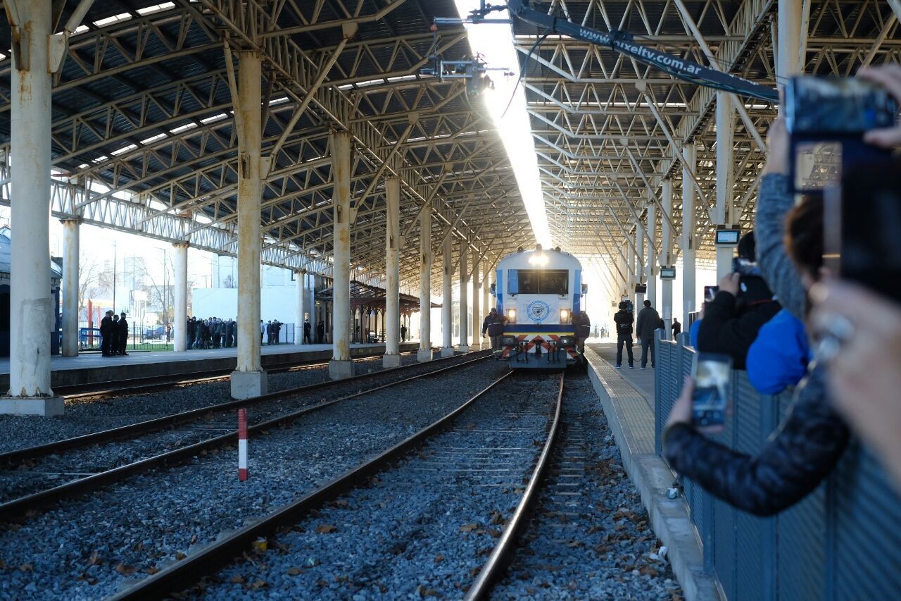 El tren volvió a Mar del Plata tras casi dos años de interrupción