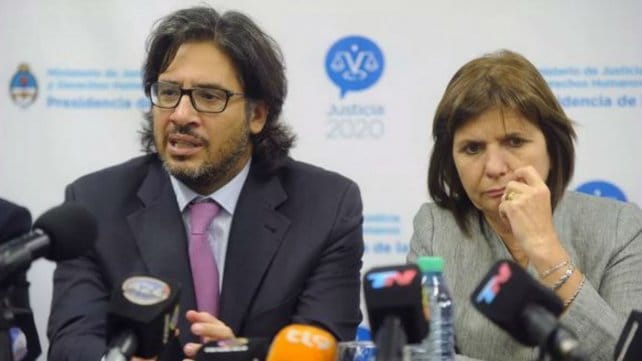 El Gobierno "está comprometido" en la búsqueda de Santiago Maldonado