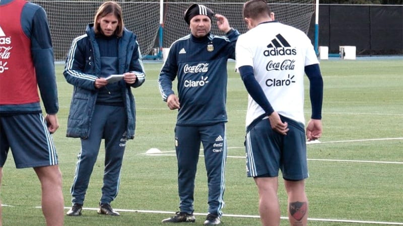 La selección inicia los entrenamientos y espera a Messi