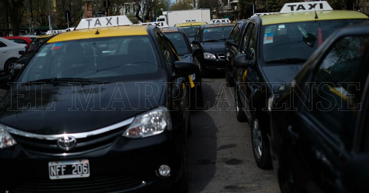 Taxistas solicitan un aumento en las tarifas del 26 por ciento