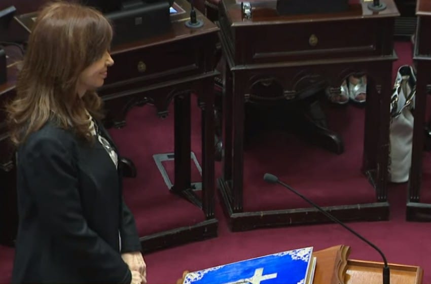 Cristina Kirchner y otros 23 senadores juraron este miércoles