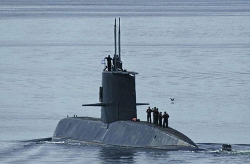 Se triplicaron "los esfuerzos" para ubicar al submarino desaparecido