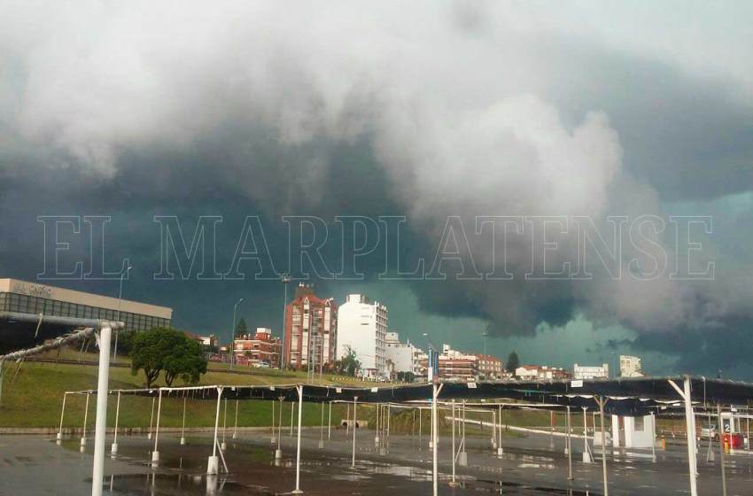 El sábado llega con tormentas en Mar del Plata
