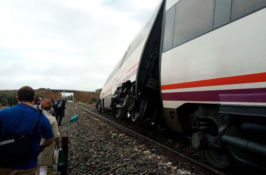 Descarriló un tren en España y hay 21 heridos