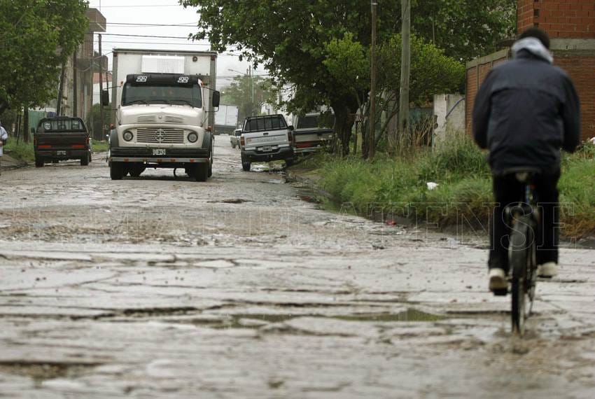 Calles: "Recuerden que Arroyo no inventó las lluvias ni el barro"