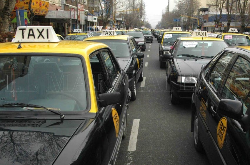 Taxistas dejan a elección la adherencia a la medida