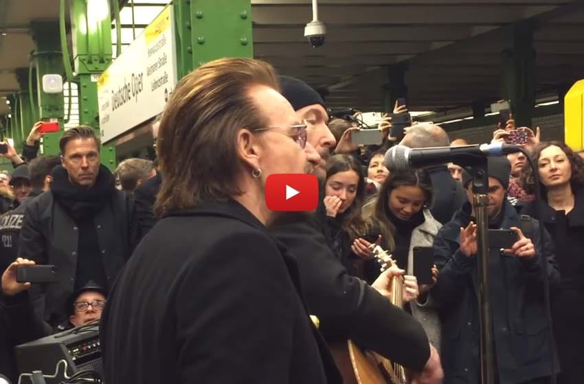 Sorpresa urbana: U2 en la estación de subte de Berlín