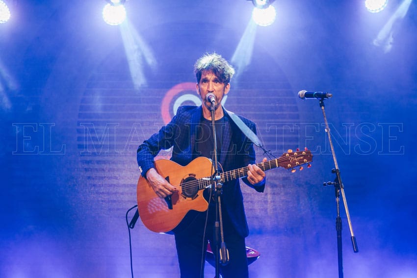 Diego Frenkel presentó "A través de las canciones" en Espacio Clarín