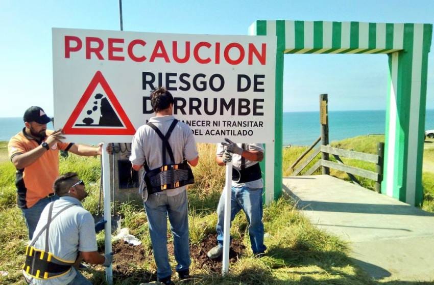 Colocan los carteles en playas con “riesgo de derrumbe”