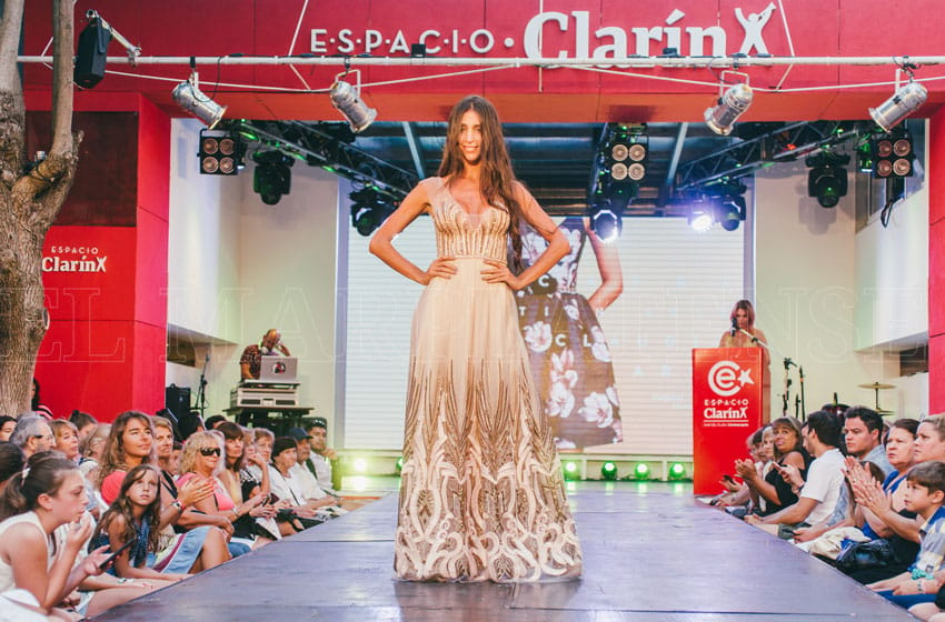 Fashion Day, humor y música en Espacio Clarín