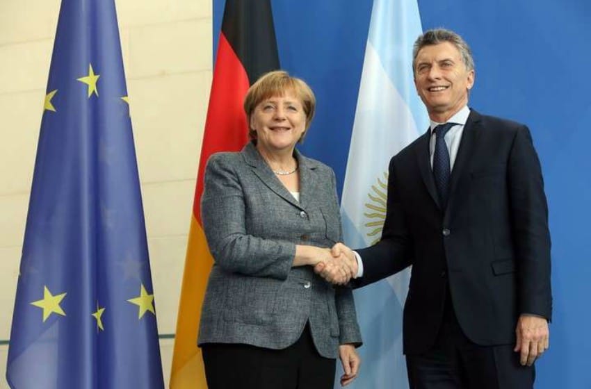 La canciller alemana solicitó una reunión con Mauricio Macri