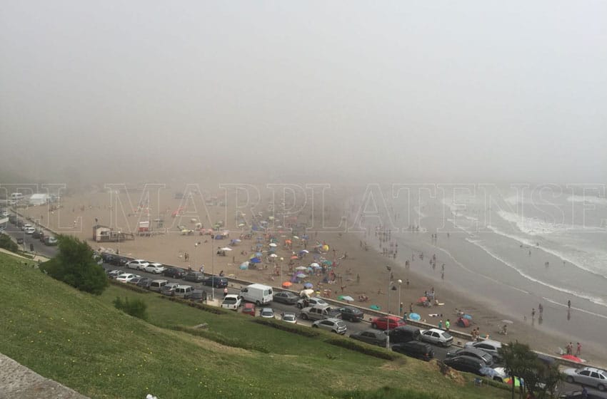 Como en Londres, la niebla invadirá Mar del Plata
