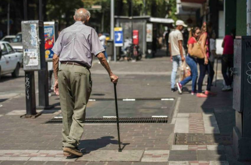Jubilados y pensionados de la provincia de Buenos Aires cobrarán el medio aguinaldo desde el jueves