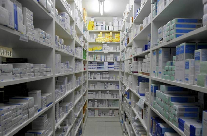 Farmacias locales siguen acusando deudas de los laboratorios