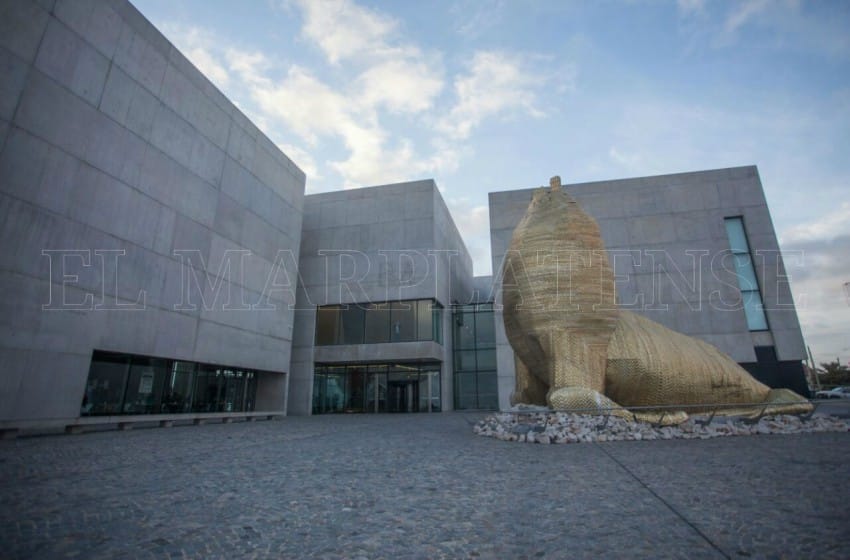 Después de diez meses, reabre el Museo MAR: "La presencia es invalorable"
