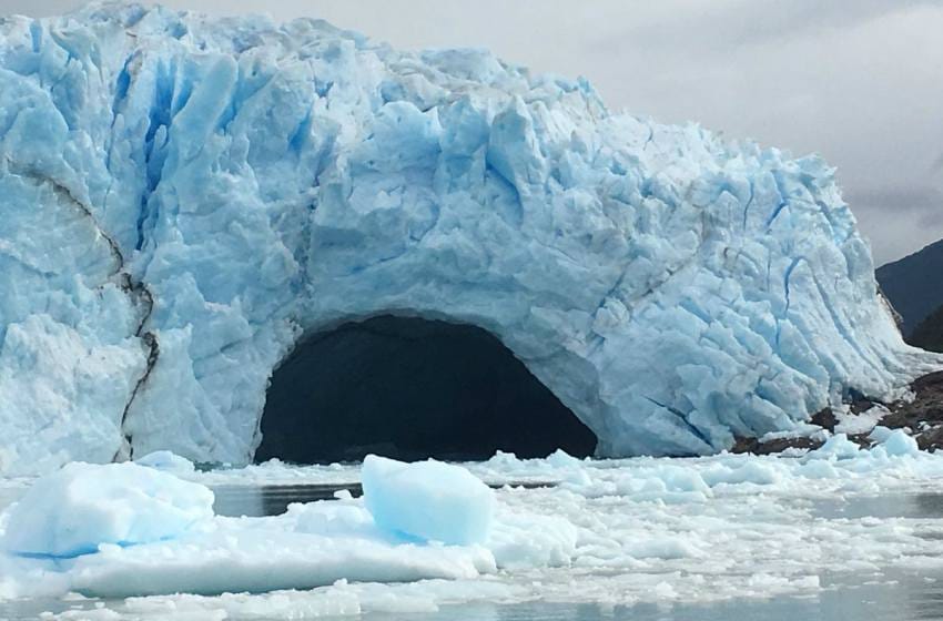 Comenzó el desprendimiento del Glaciar Perito Moreno