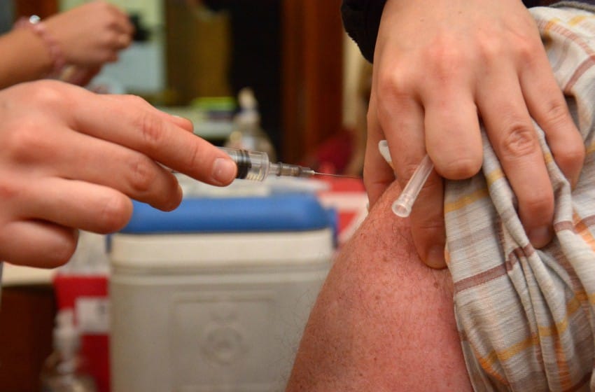 En una semana se aplicaron más de 6600 dosis de vacuna antigripal