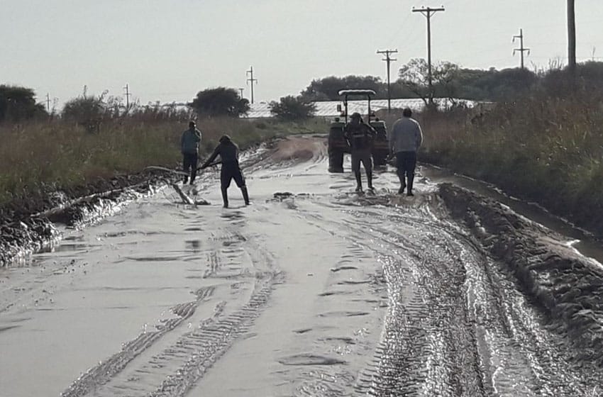 Caminos rurales: "Las escuelas pierden alumnos porque no pueden ir"