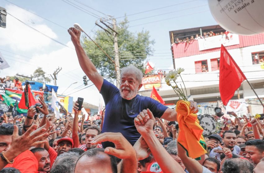 Ordenan liberar al expresidente de Brasil Lula da Silva