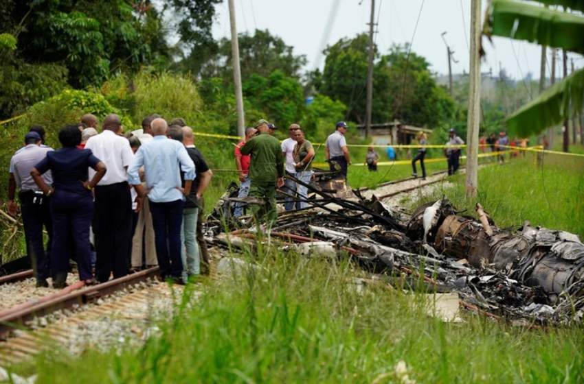 Un avión se estrelló en La Habana mientras despegaba