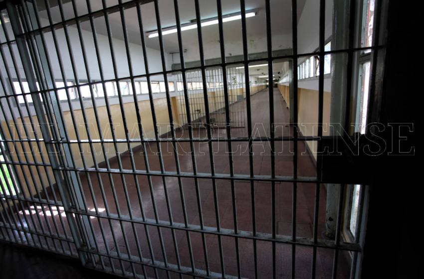 Un joven está internado por sufrir una puñalada en la cárcel de Batán