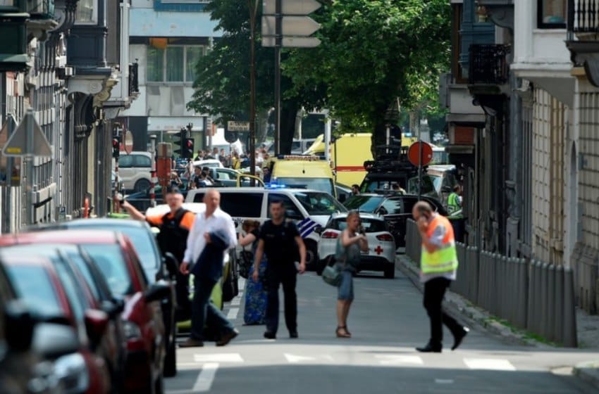 Atentado en Bélgica: Mató a tres personas y luego tomó un colegio
