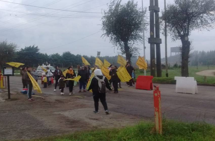 Cooperativistas bloquean los accesos al Parque Industrial