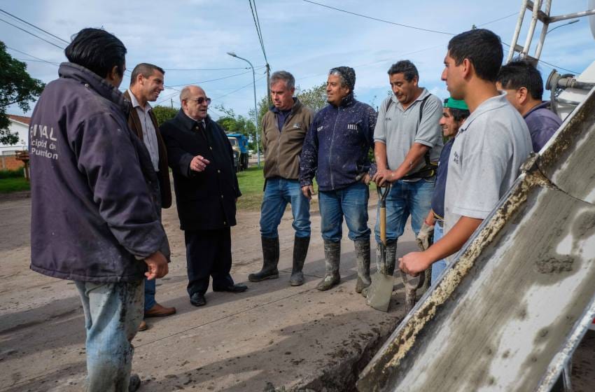El Ejecutivo supervisó los trabajos finales de asfalto en Faro Norte