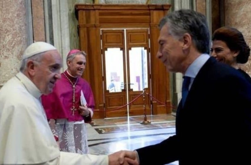 El Papa pidió una sociedad argentina "cada vez más justa y solidaria"