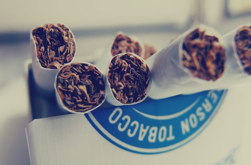 Kicillof quiere prohibir la venta de tabaco en la cercanía de las escuelas