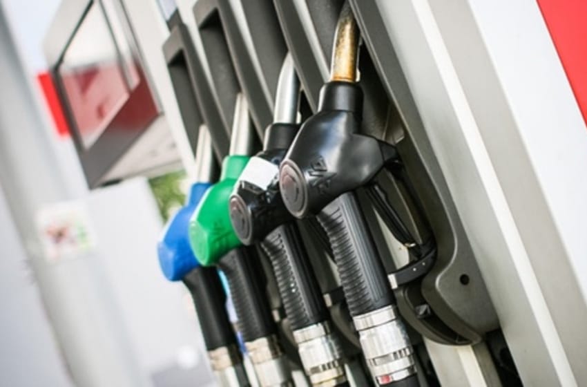 Combustibles: empresas hablan de posible desabastecimiento y de un atraso del 30%