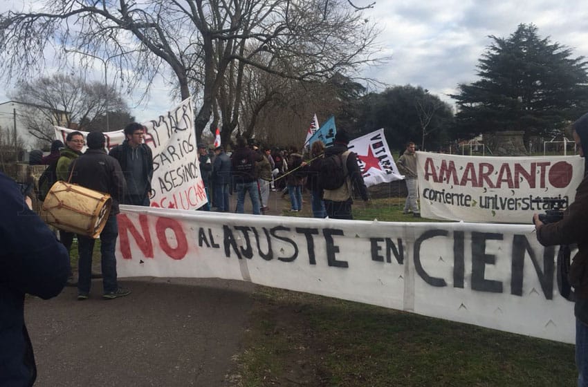 Cientifícos repudian la visita de Macri: "Es una provocación"