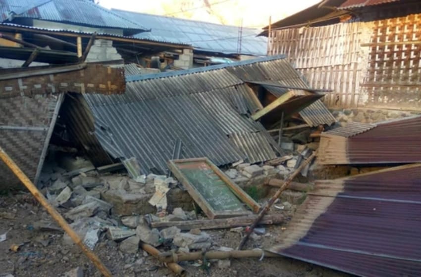 13 muertos y cientos de heridos tras un terremoto en Indonesia