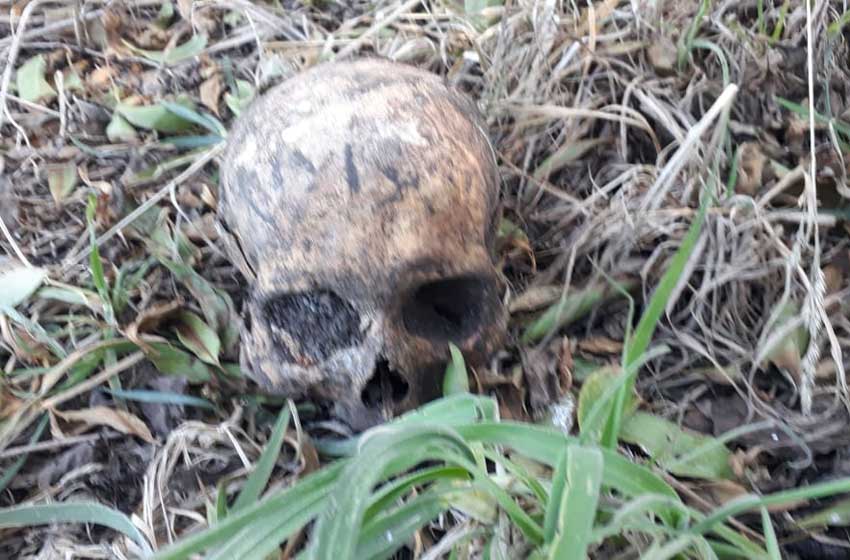 Encontraron restos humanos en el barrio Los Acantilados