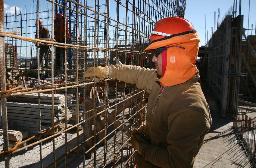 Construcción: "El sector privado mantiene las fuentes de trabajo"