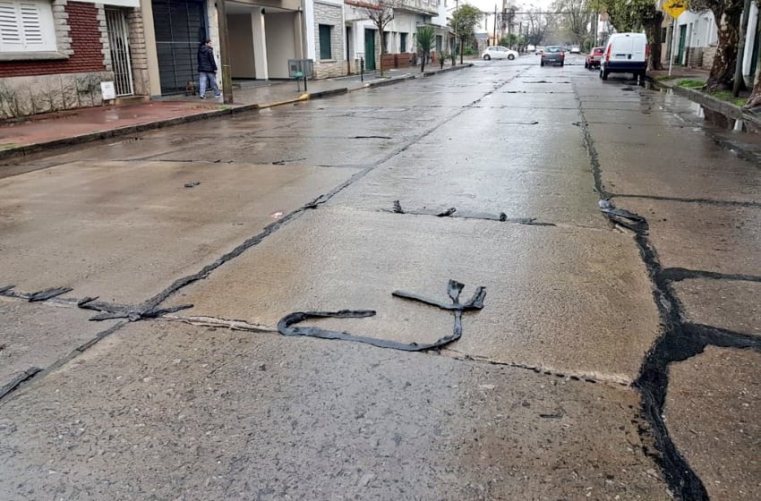 Por el temporal, se "rompieron" calles de la ciudad