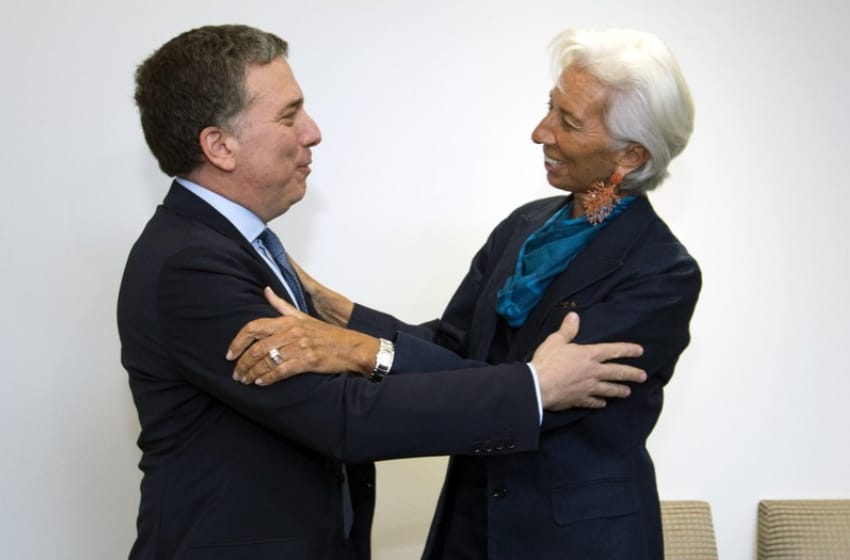 Por las negociaciones, el FMI suspendió el envío de fondos