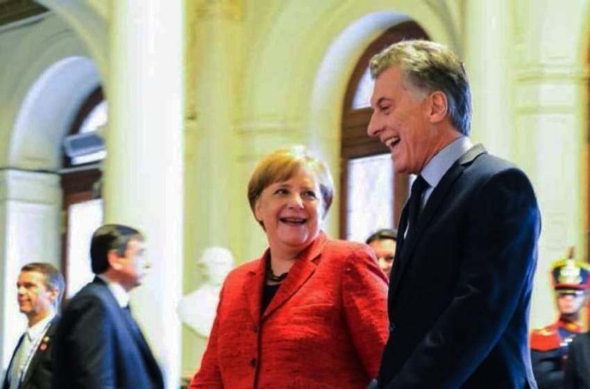 Macri habló con Angela Merkel sobre la economía argentina y el G20