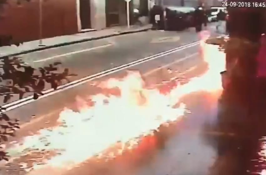 Encapuchados tiraron bombas molotov contra una sede de Gendarmería