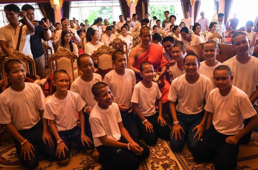 Los chicos rescatados de la cueva en Tailandia vendrán al país
