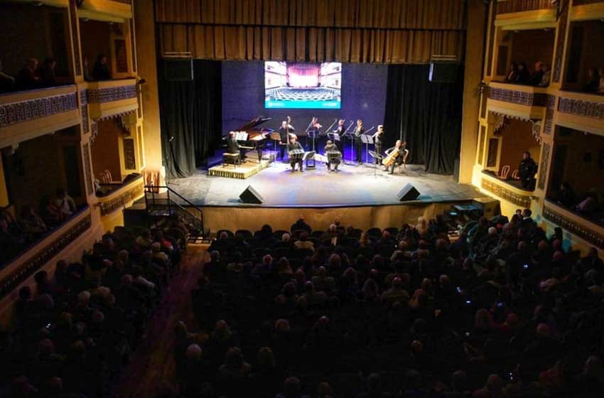 Un Teatro Colón remodelado abrió sus puertas con la Orquesta de Tango