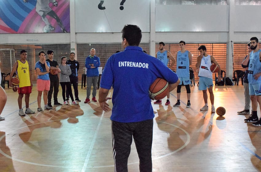 Unión entrenó en el Polideportivo del Barrio Las Heras