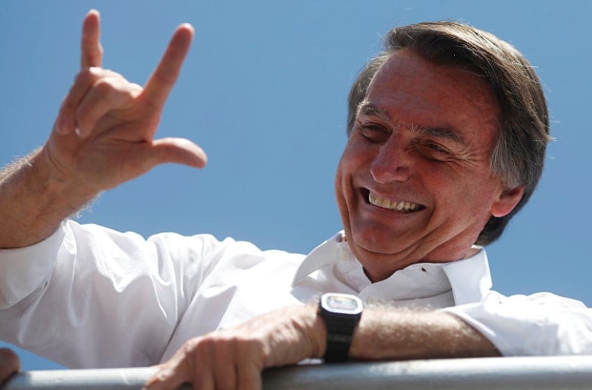 Con fuerte presencia militar, Bolsonaro toma la presidencia de Brasil