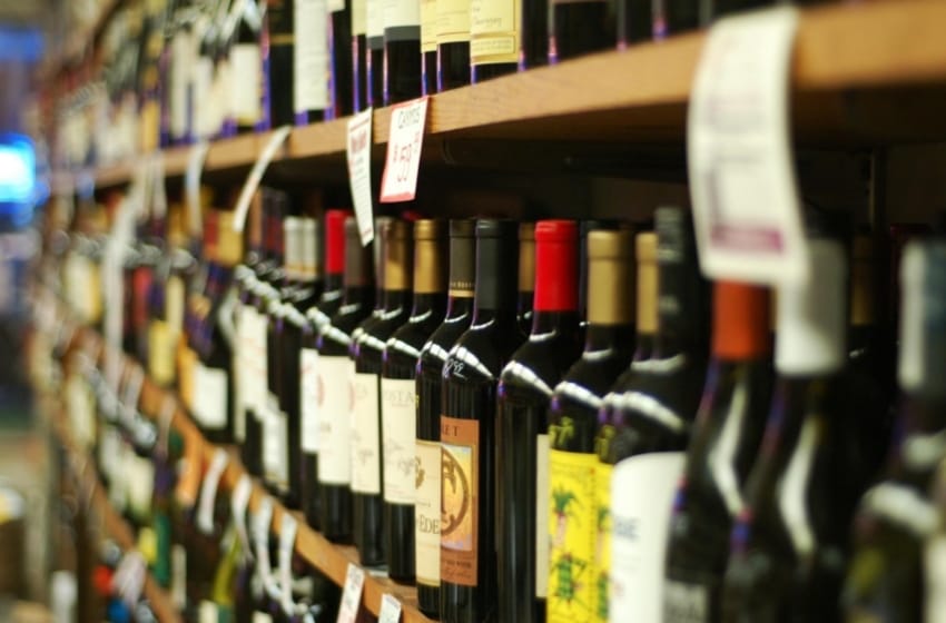 Proponen modificar el horario de venta de alcohol en la Provincia