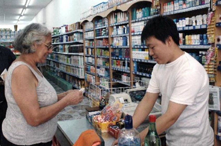 Supermercadistas chinos advierten que la quita del IVA no incluye a todos los comercios