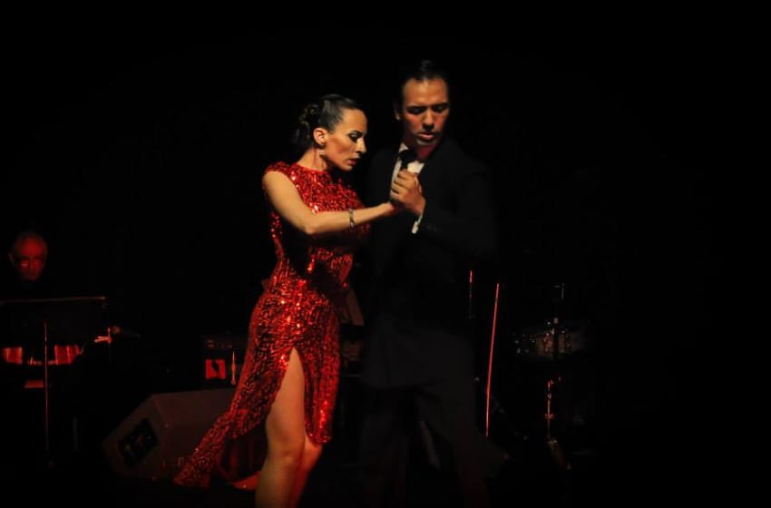 “Entre Tango y Flamenco” se presenta en el Teatro Colón